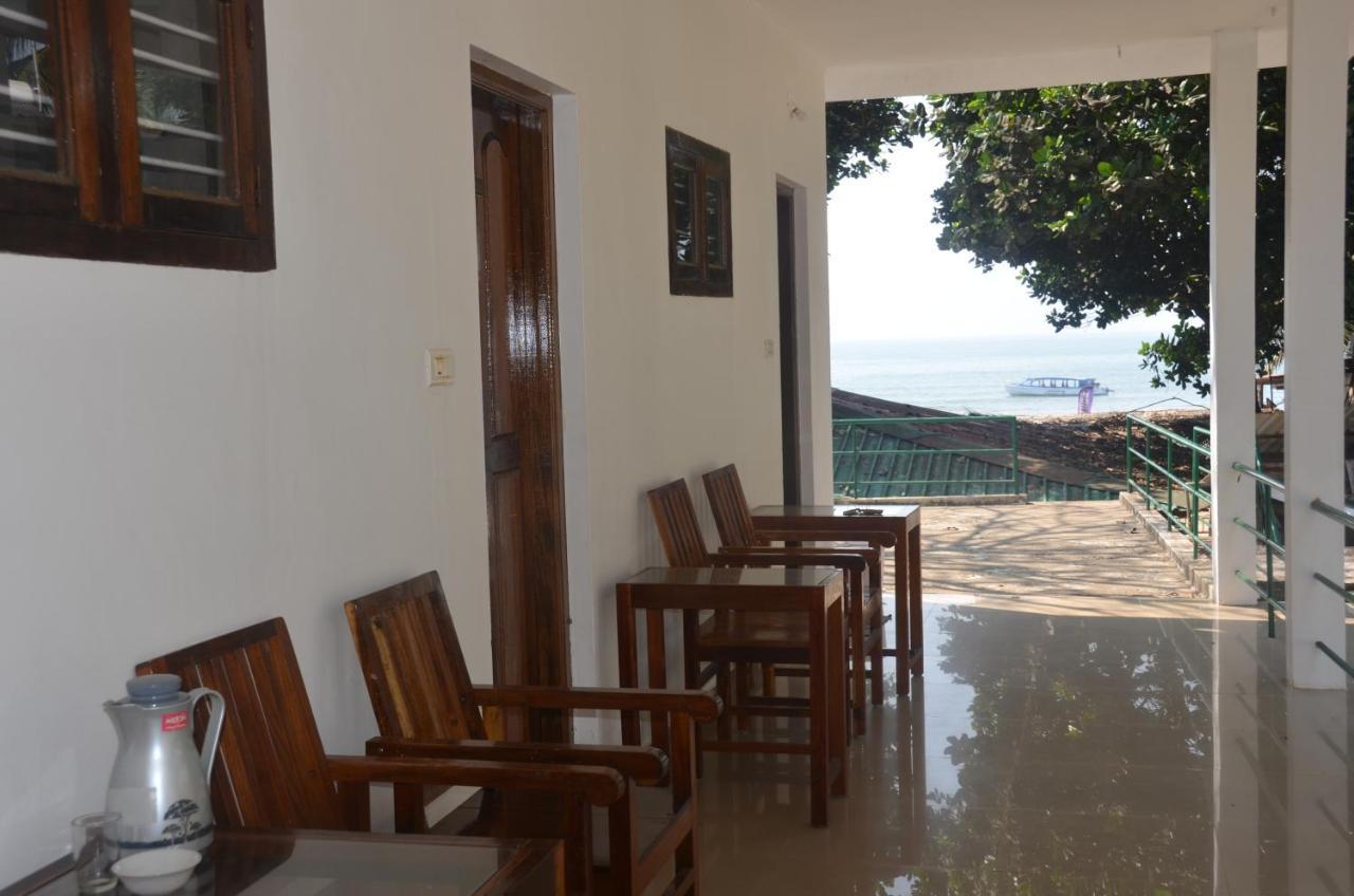Arya Homestay Bougain Villa Gokarna  Exteriör bild