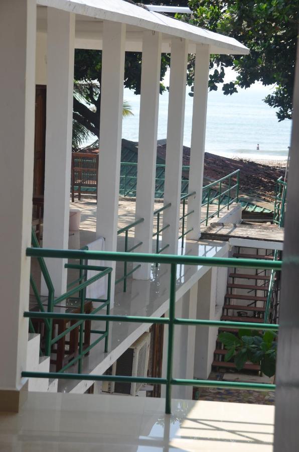 Arya Homestay Bougain Villa Gokarna  Exteriör bild